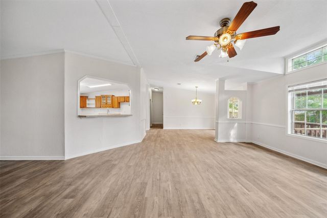 651 Cedar Point Drive, Livingston, TX 77351