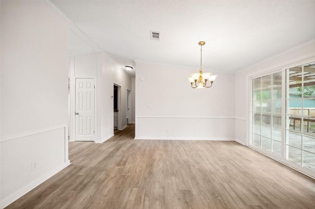 651 Cedar Point Drive, Livingston, TX 77351