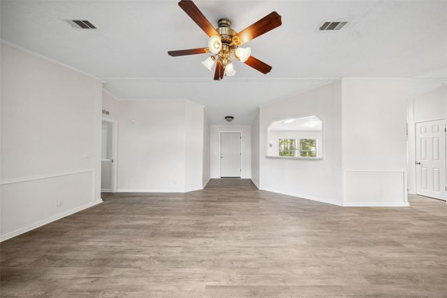 651 Cedar Point Drive, Livingston, TX 77351