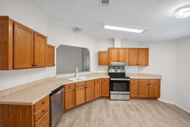 651 Cedar Point Drive, Livingston, TX 77351