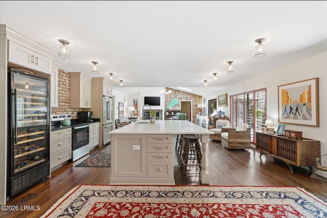 21 Mcintosh Road, Hilton Head Island, SC 29926