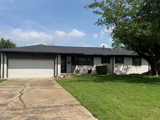 436 Degan Avenue, Lewisville, TX 75057