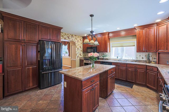 3910 LABYRINTH RD, Baltimore, MD 21215
