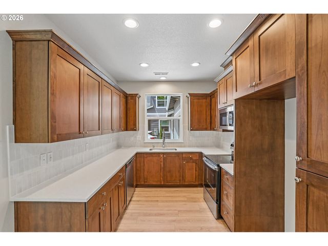 8641 Ne 136th Ave, Vancouver, WA 98682