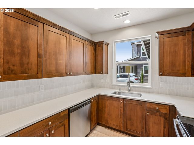 8641 Ne 136th Ave, Vancouver, WA 98682