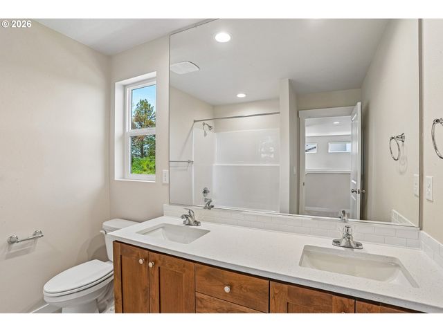 8641 Ne 136th Ave, Vancouver, WA 98682