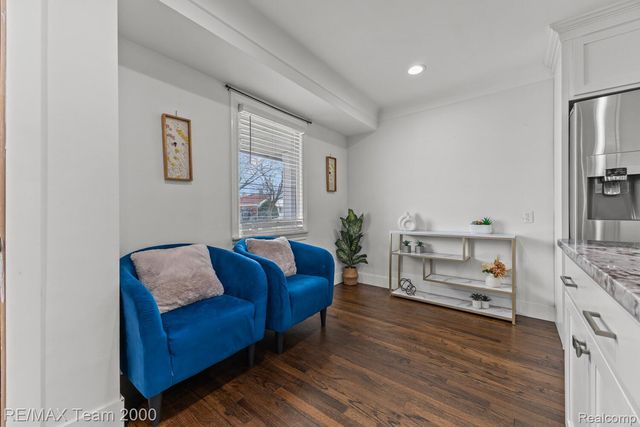 15551 Warwick Avenue, Allen Park, MI 48101