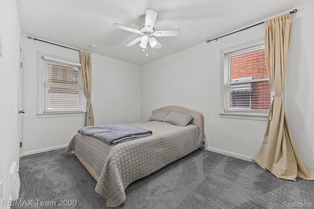 15551 Warwick Avenue, Allen Park, MI 48101