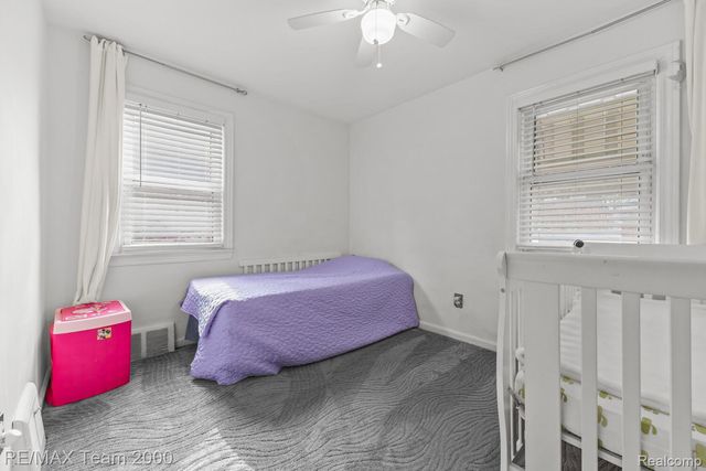 15551 Warwick Avenue, Allen Park, MI 48101