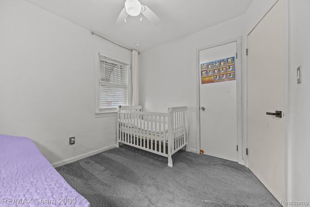 15551 Warwick Avenue, Allen Park, MI 48101