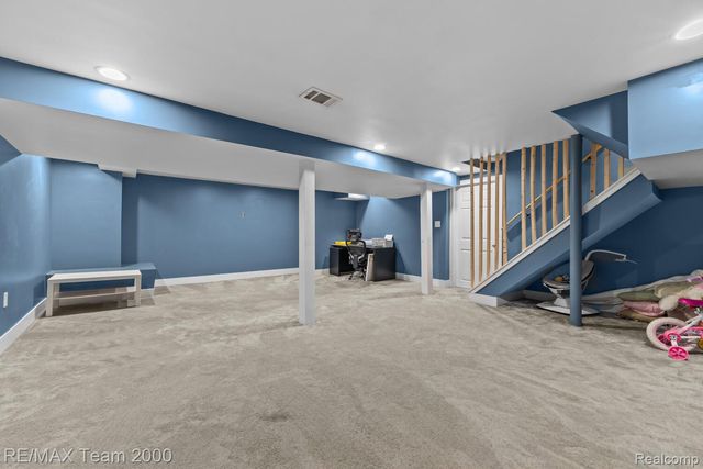 15551 Warwick Avenue, Allen Park, MI 48101