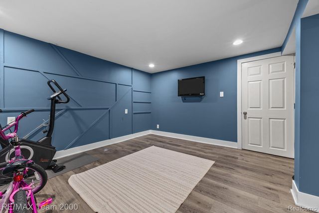 15551 Warwick Avenue, Allen Park, MI 48101