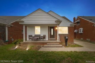 15551 Warwick Avenue, Allen Park, MI 48101