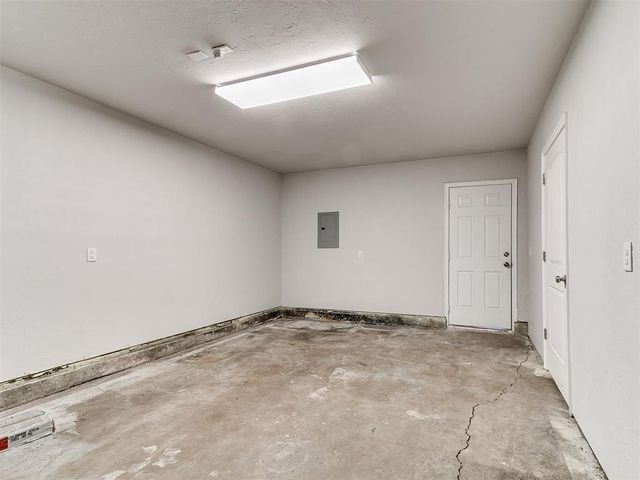 2729 SW 60th Place, Oklahoma City, OK 73159