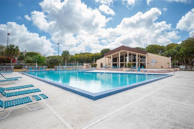 14601 N Kendall Dr 308K, Miami, FL 33186