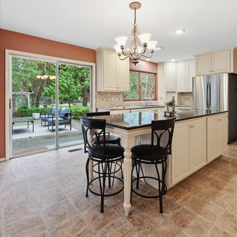 1412 W Crestwood Ct, Spokane, WA 99218