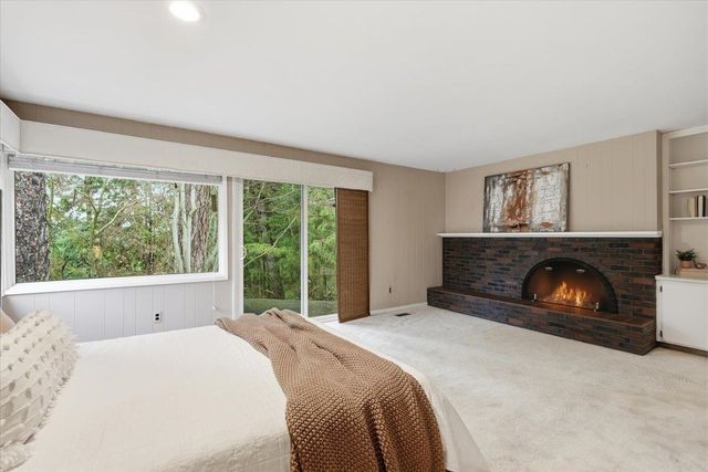 1412 W Crestwood Ct, Spokane, WA 99218