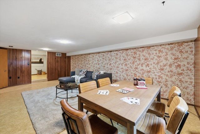 1412 W Crestwood Ct, Spokane, WA 99218