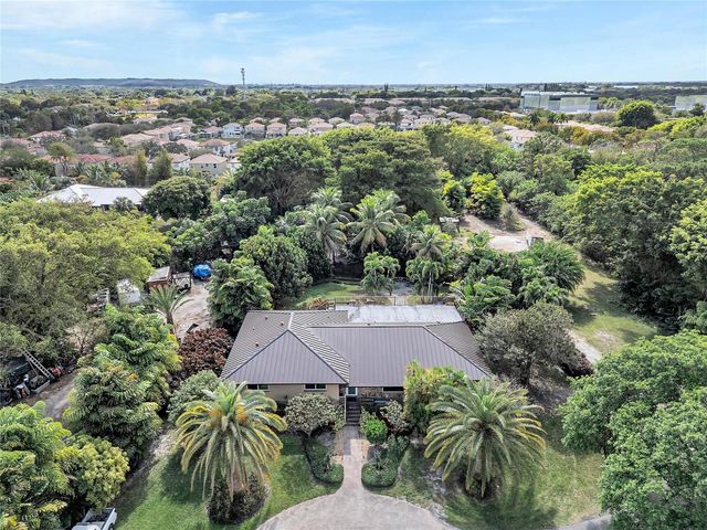 4000 NW 74th Street, Coconut Creek, FL 33073