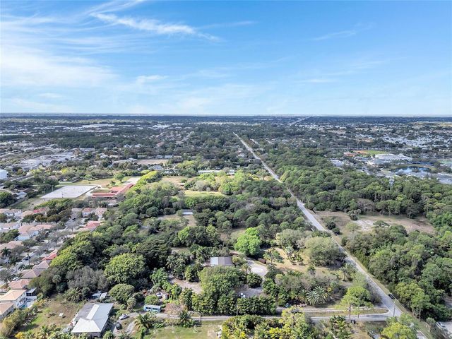 4000 NW 74th Street, Coconut Creek, FL 33073