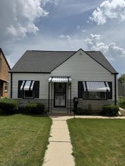 4434 N 30th STREET, Milwaukee, WI 53209