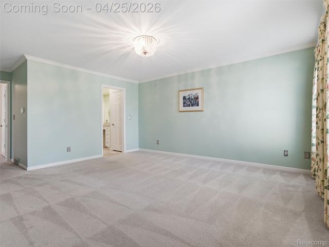 118 Windwood Pointe, St. Clair Shores, MI 48080