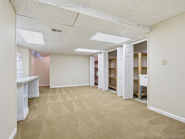 118 Windwood Pointe, St. Clair Shores, MI 48080