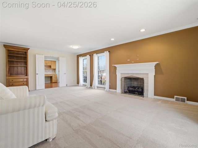 118 Windwood Pointe, St. Clair Shores, MI 48080