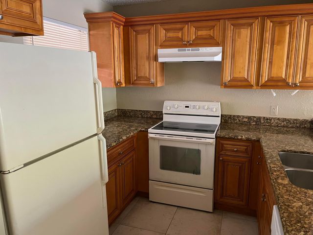 1600 Balfour Point Drive F, West Palm Beach, FL 33411