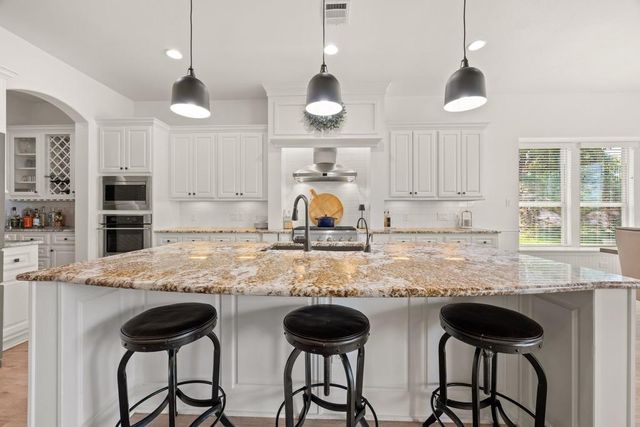 112 Salinas CV, Austin, TX 78738