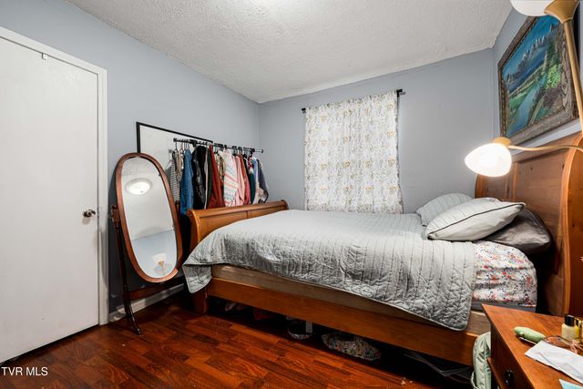 304 East Chestnut Street, Johnson City, TN 37601