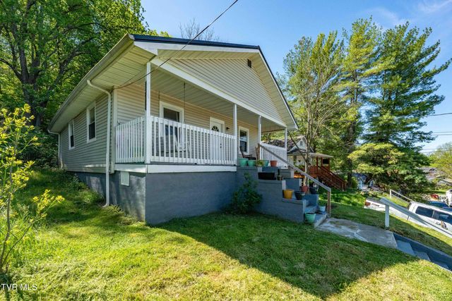 304 East Chestnut Street, Johnson City, TN 37601