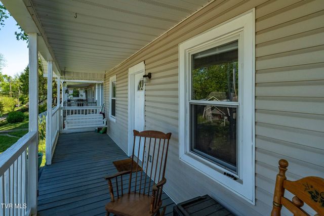 304 East Chestnut Street, Johnson City, TN 37601