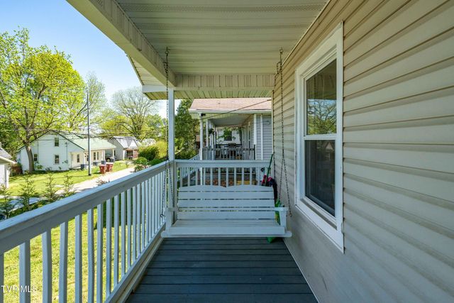 304 East Chestnut Street, Johnson City, TN 37601