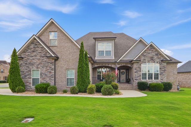 2328 Lionheart Dr, Murfreesboro, TN 37130