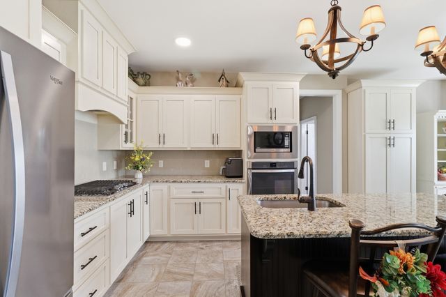 2328 Lionheart Dr, Murfreesboro, TN 37130