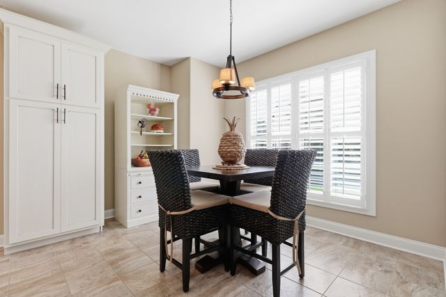 2328 Lionheart Dr, Murfreesboro, TN 37130