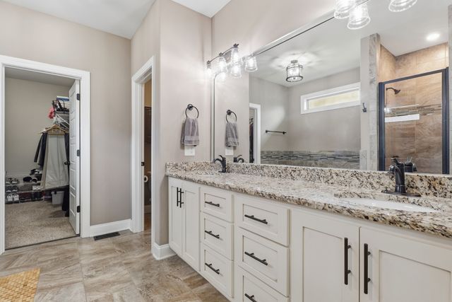 2328 Lionheart Dr, Murfreesboro, TN 37130