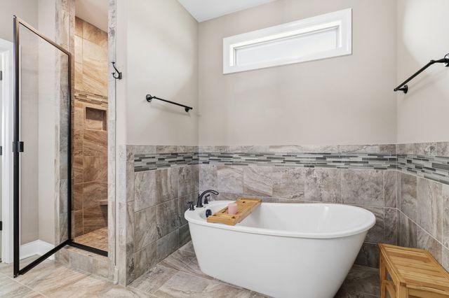 2328 Lionheart Dr, Murfreesboro, TN 37130