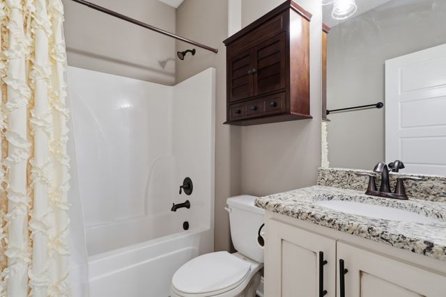 2328 Lionheart Dr, Murfreesboro, TN 37130