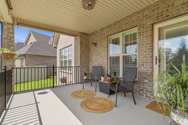 2328 Lionheart Dr, Murfreesboro, TN 37130