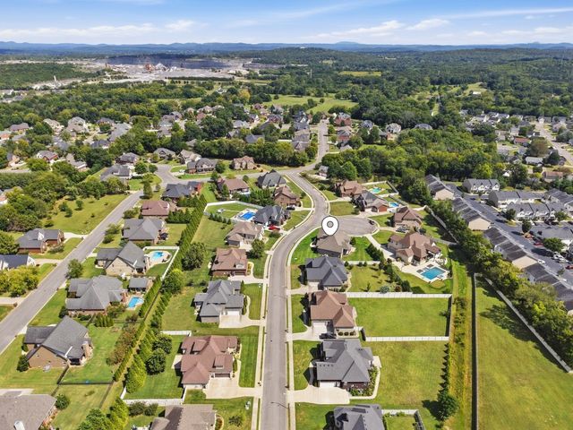 2328 Lionheart Dr, Murfreesboro, TN 37130