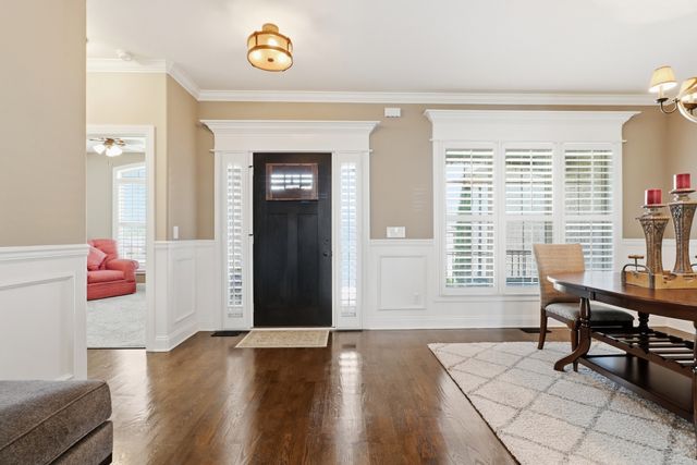 2328 Lionheart Dr, Murfreesboro, TN 37130
