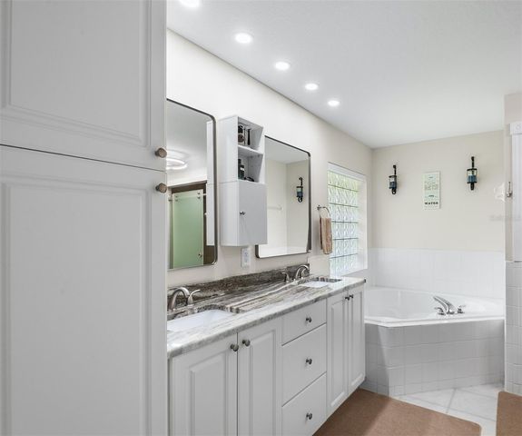 120 MORNING GLORY CIRCLE, Winter Haven, FL 33884