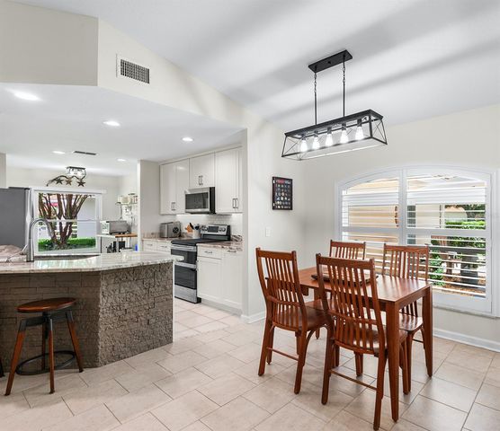 120 MORNING GLORY CIRCLE, Winter Haven, FL 33884