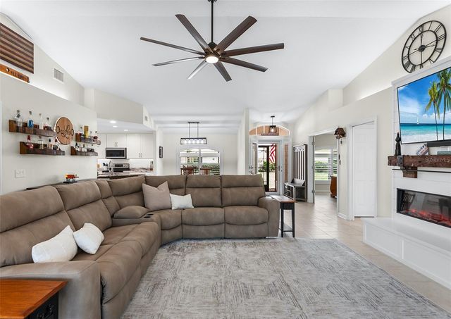 120 MORNING GLORY CIRCLE, Winter Haven, FL 33884