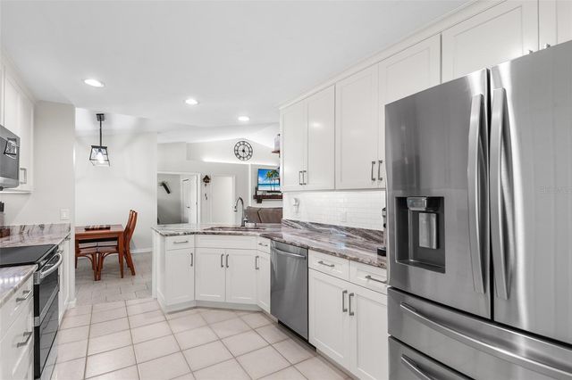 120 MORNING GLORY CIRCLE, Winter Haven, FL 33884