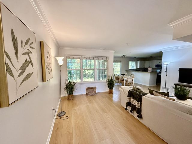 3039 Barclay Way, Ann Arbor, MI 48105