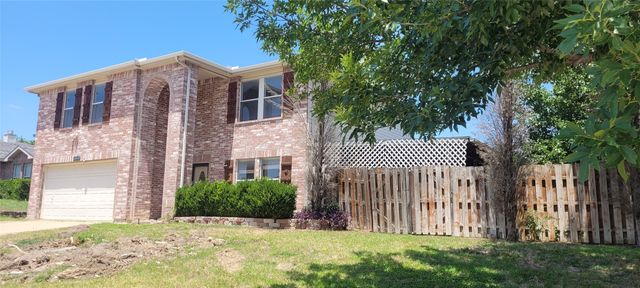 5312 Kingslink Circle, Fort Worth, TX 76135