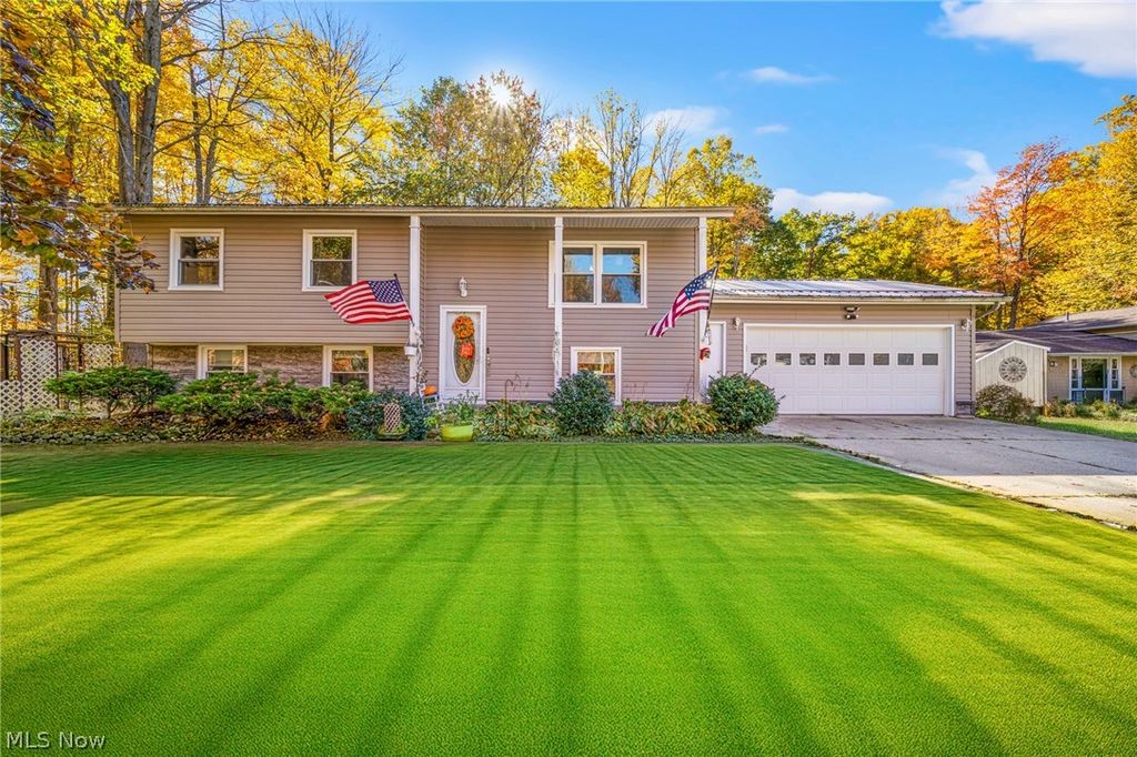 7435 Glenwood Road, Conneaut, OH 44030